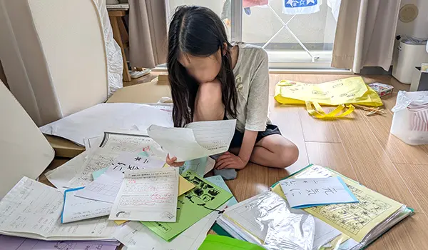 小2にもなると、紙物も多い