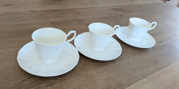 ナルミのボーンチャイナ