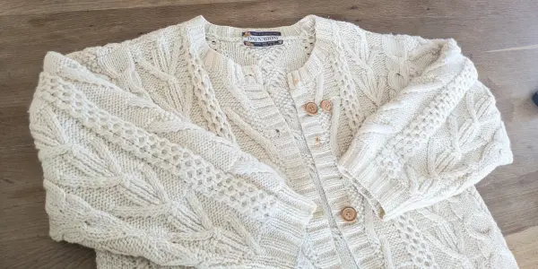 捨てられないセーター｜手編み